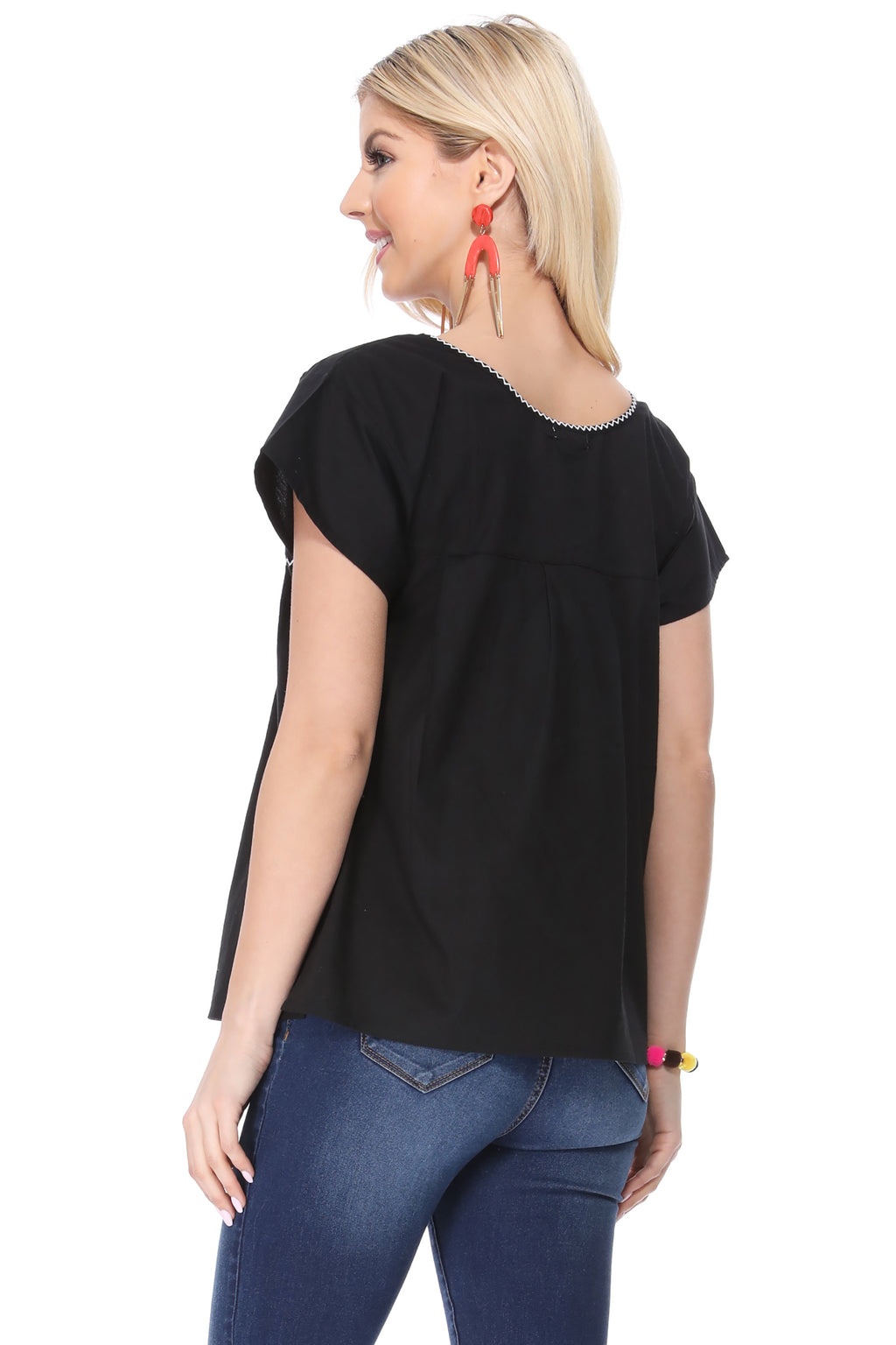 Traditional Black Mexican Women Blouse (S-XL) $8.5 and (2XL-3XL) $9.50 Per Piece. MT801
