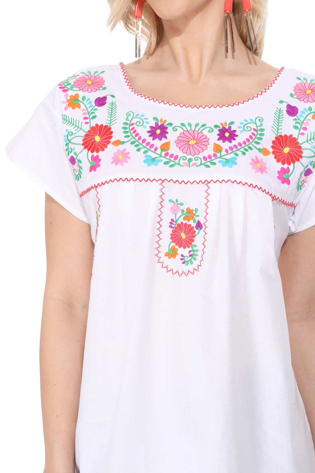 Traditional White Mexican Women Blouse (S-XL) $8.5 and (2XL-3XL) $9.50 Per Piece. MT801